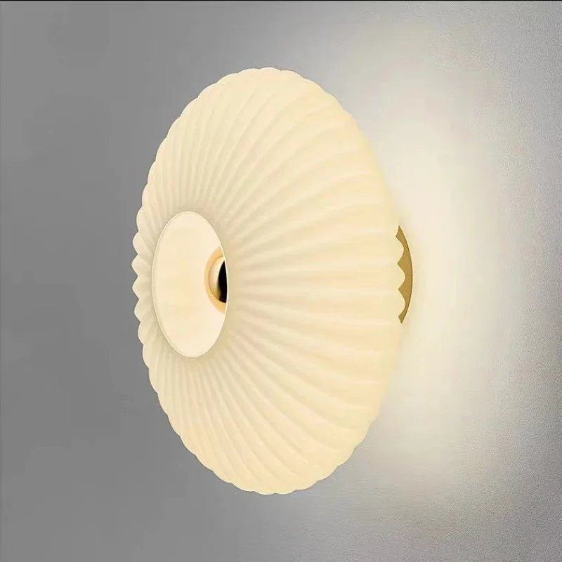 Nordic LED Glass Wall Sconce Living Room Bedroom Hotel Bedside Corridor Background Wall Decorative Lighting Fixtures Lustre
Nordic LED Glass Wall Sconce Living Room Bedroom Hotel Bedside Corridor Background Wall Decorative Lighting Fixtures Lustre