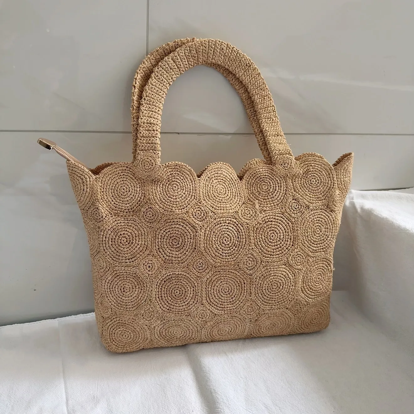 Casual Hollow Straw Bag Large Capacity Tote Designer Soft Lafite Woven Women Shoulder Bags Summer Beach Handbags Big Shopper Bag 
Casual Hollow Straw Bag Large Capacity Tote Designer Soft Lafite Woven Women Shoulder Bags Summer Beach Handbags Big Shopper Bag