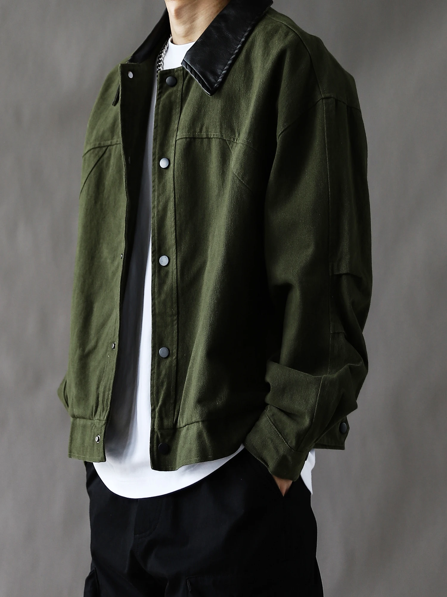 Мужская рабочая куртка свободного кроя в американском уличном стиле, повседневная верхняя одежда, весна-осень, новинка, модный бренд
Мужская рабочая куртка свободного кроя в американском уличном стиле, повседневная верхняя одежда, весна-осень, новинка, модный бренд