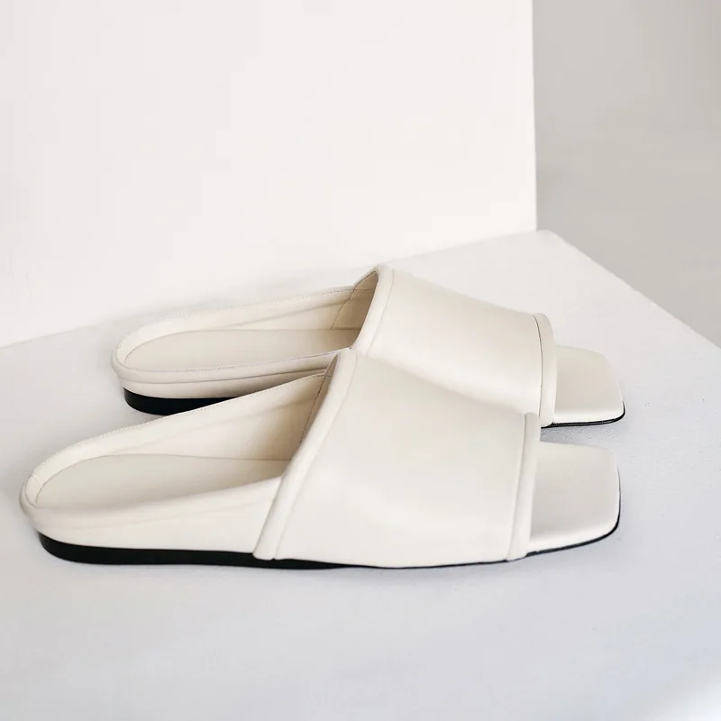 New Women Shoes Fashion Luxury Genuine Leather Slippers for Woman Comfortable Vacation Casual Shoes Designer Shoes Zapatos Mujer
New Women Shoes Fashion Luxury Genuine Leather Slippers for Woman Comfortable Vacation Casual Shoes Designer Shoes Zapatos Mujer