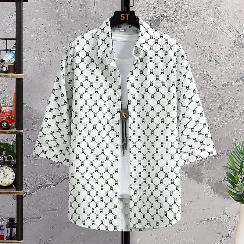 Летняя тонкая мужская повседневная рубашка из ледяного шелка с цветочным принтом, дышащая, из полиэстера, модная, трендовая, с коротким рукавом
Летняя тонкая мужская повседневная рубашка из ледяного шелка с цветочным принтом, дышащая, из полиэстера, модная, трендовая, с коротким рукавом