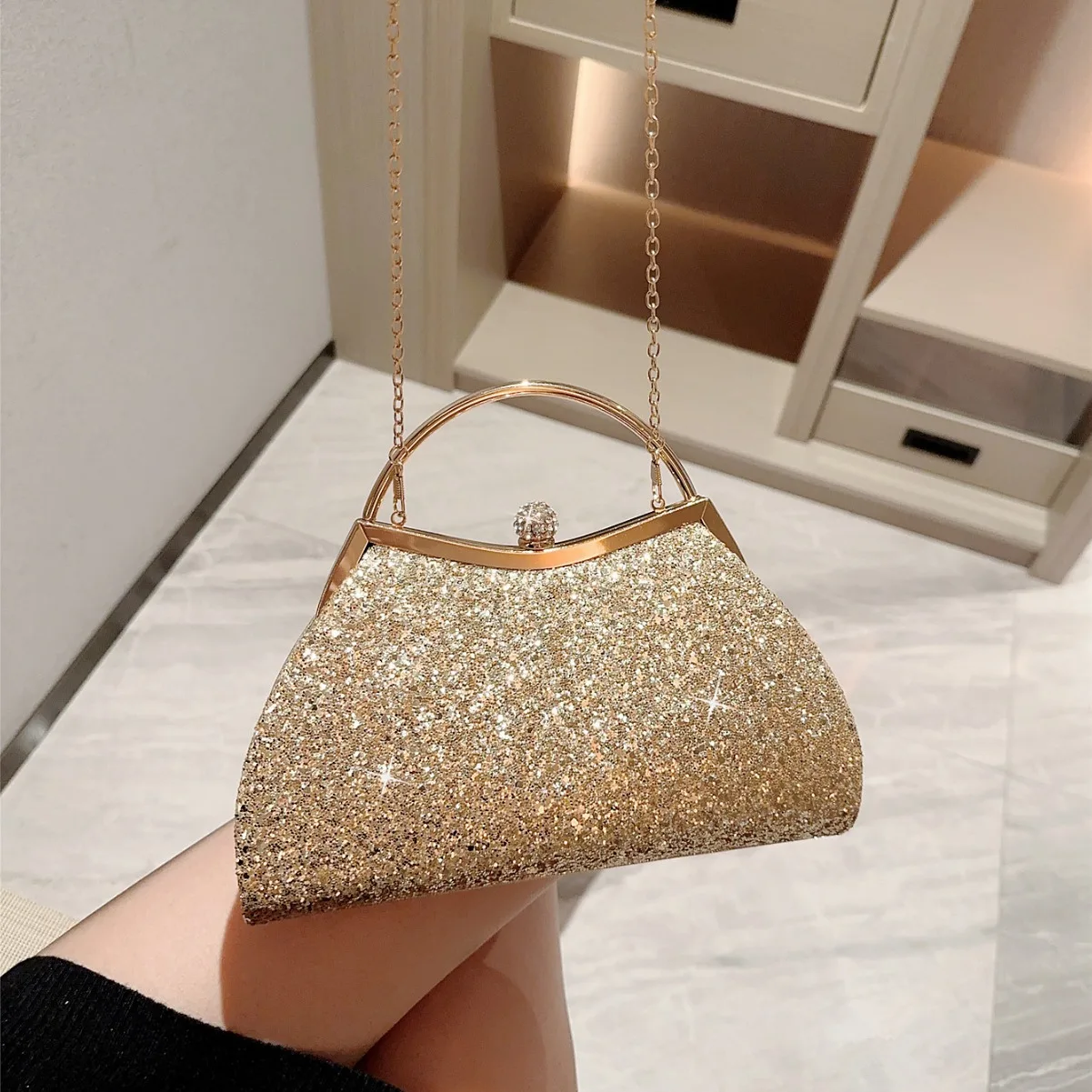 Rhinestone Shining Crossbody Bag Evening Party Wedding Prom Starlight Flicker Magnificent Clutch Bags Lady Luxury Shiny Handbag
Rhinestone Shining Crossbody Bag Evening Party Wedding Prom Starlight Flicker Magnificent Clutch Bags Lady Luxury Shiny Handbag