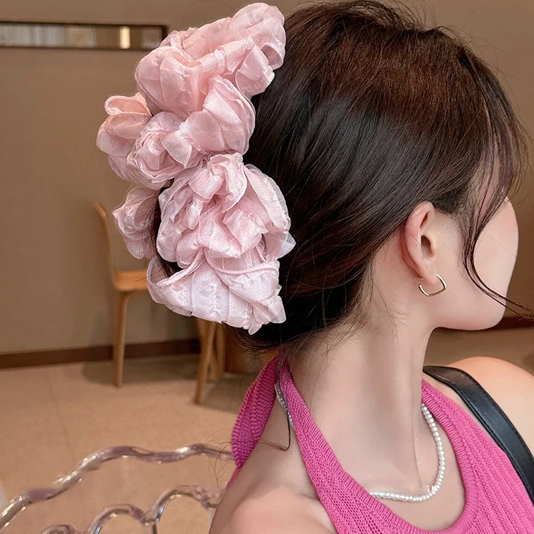 Large Layered Bow Shark Clip for Women Ethereal Volumizing Back of Head Hair Claw Premium Lightweight Non Slip Strong Grip
Large Layered Bow Shark Clip for Women Ethereal Volumizing Back of Head Hair Claw Premium Lightweight Non Slip Strong Grip
