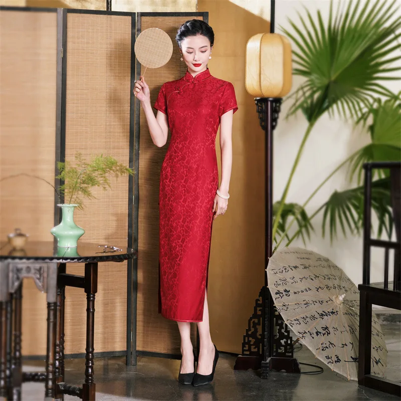 Высококачественное свадебное платье Cheongsam Qipao из натурального шелка для мам, новинка 2024, летняя женская традиционная одежда в китайском стиле
Высококачественное свадебное платье Cheongsam Qipao из натурального шелка для мам, новинка 2024, летняя женская традиционная одежда в китайском стиле