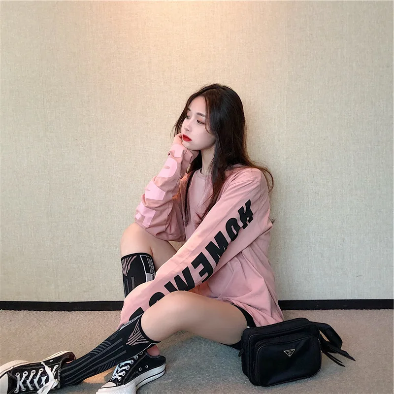 Korean Version of The Ms. Loose Letters Printed Long-sleeved Blouse Homewear New Ms. Versatile and Thin Students Tide T-shirtMs.
Korean Version of The Ms. Loose Letters Printed Long-sleeved Blouse Homewear New Ms. Versatile and Thin Students Tide T-shirtMs.