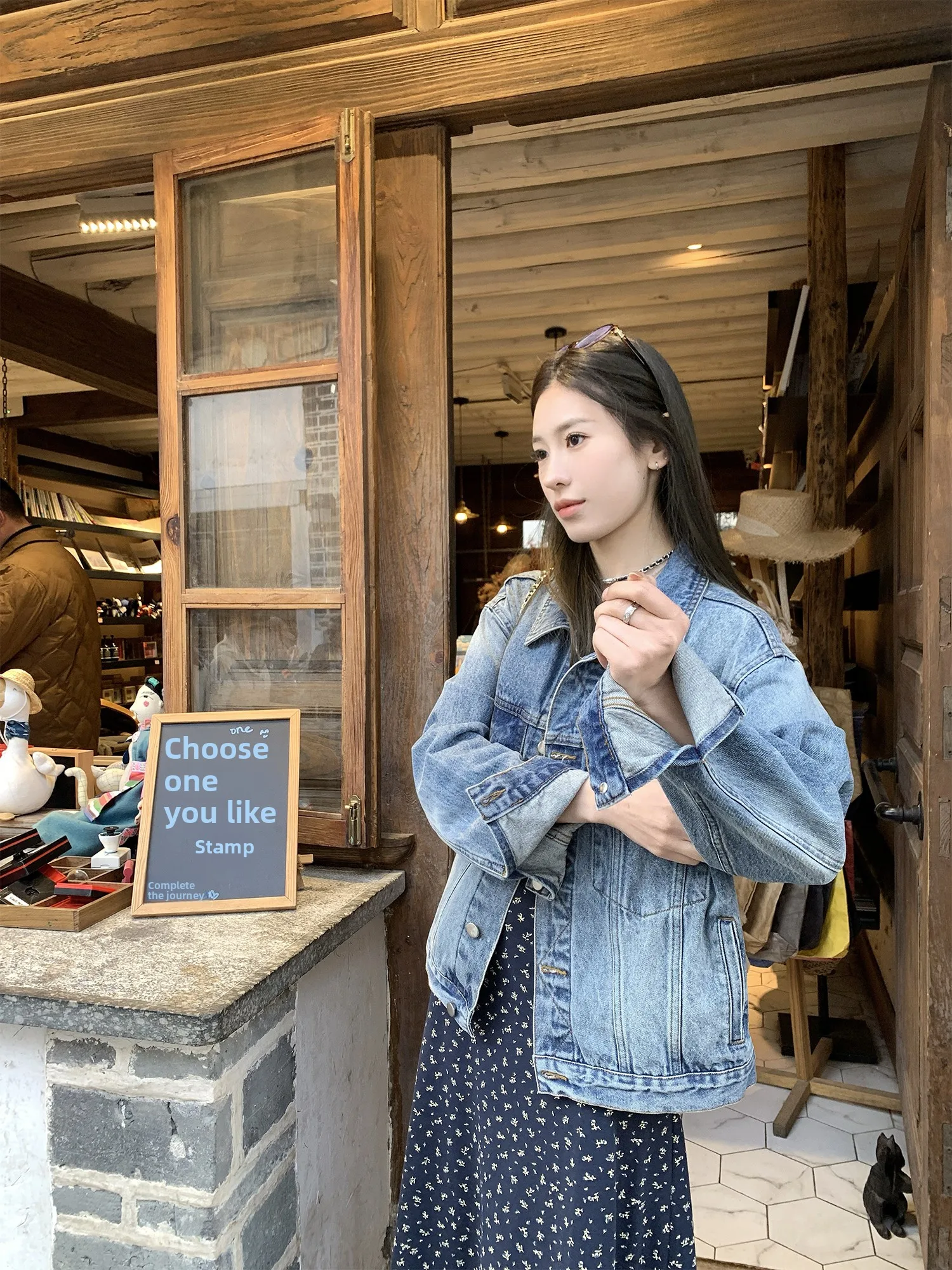 Hhi винтажный синий джинсовый тюнер женский весенне-осенний свободный повседневный длинный све универсальный топ для поездок на работу стандартной длины
Hhi винтажный синий джинсовый тюнер женский весенне-осенний свободный повседневный длинный све универсальный топ для поездок на работу стандартной длины