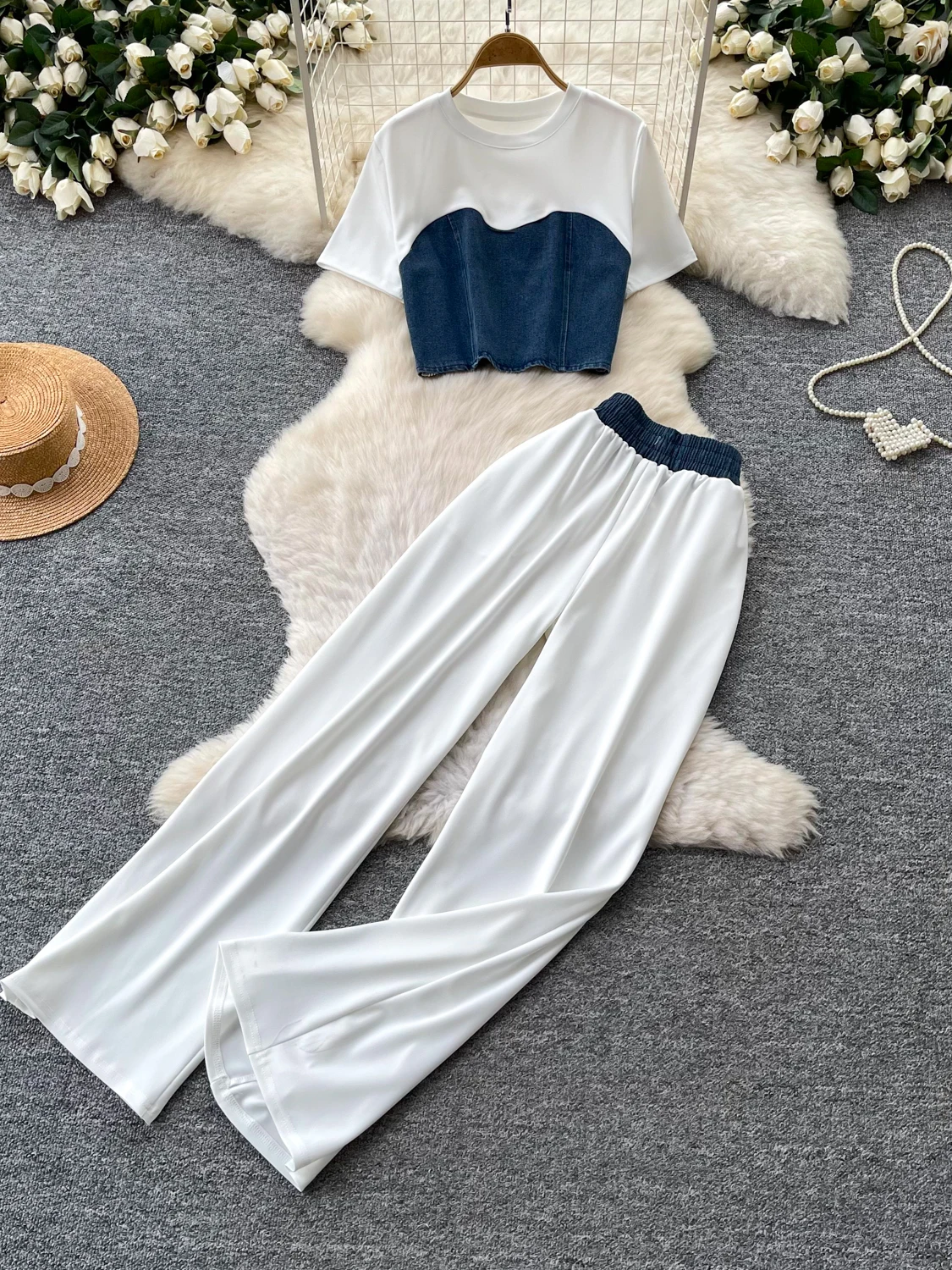 Slim Fit High Waist Vest Wide Leg Pants Two Piece Set Women's Korean Style Summer Slimming Fashionable Commute Inspired Outfit
Slim Fit High Waist Vest Wide Leg Pants Two Piece Set Women's Korean Style Summer Slimming Fashionable Commute Inspired Outfit