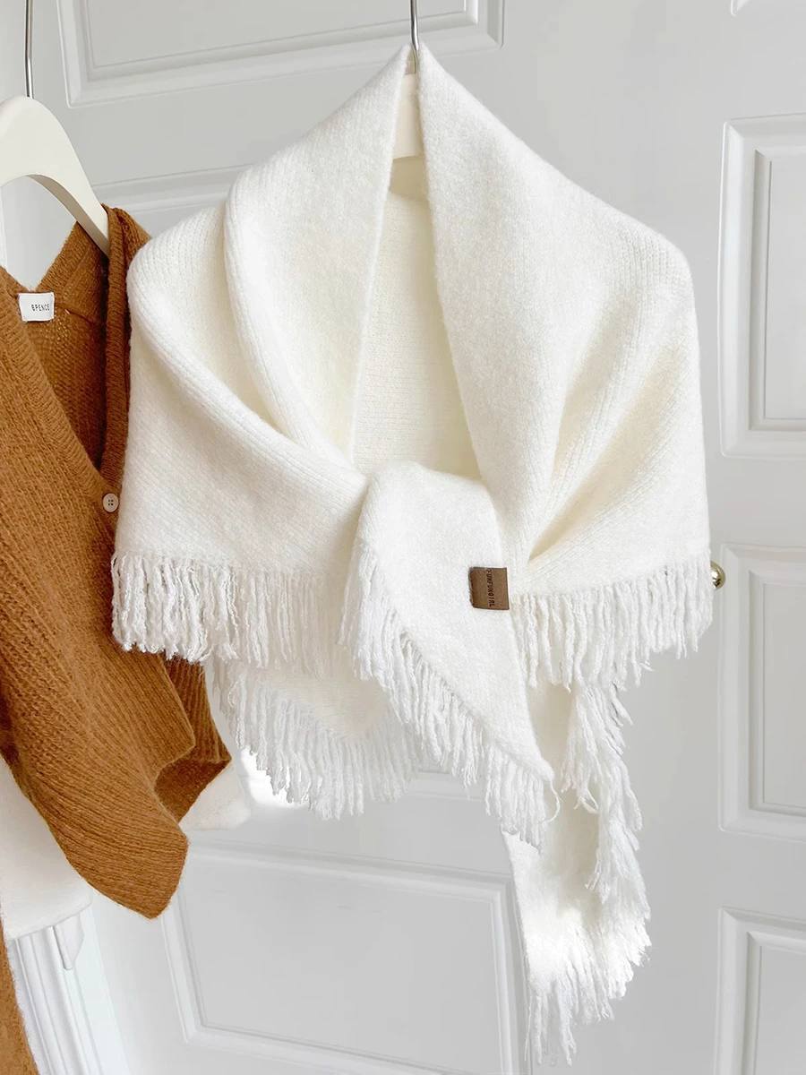 Модный вязаный шерстяной шарф с кисточками, треугольный шарф, шаль, женский весенне-осенний универсальный пончо, зимний теплый волшебный шейный платок
Модный вязаный шерстяной шарф с кисточками, треугольный шарф, шаль, женский весенне-осенний универсальный пончо, зимний теплый волшебный шейный платок