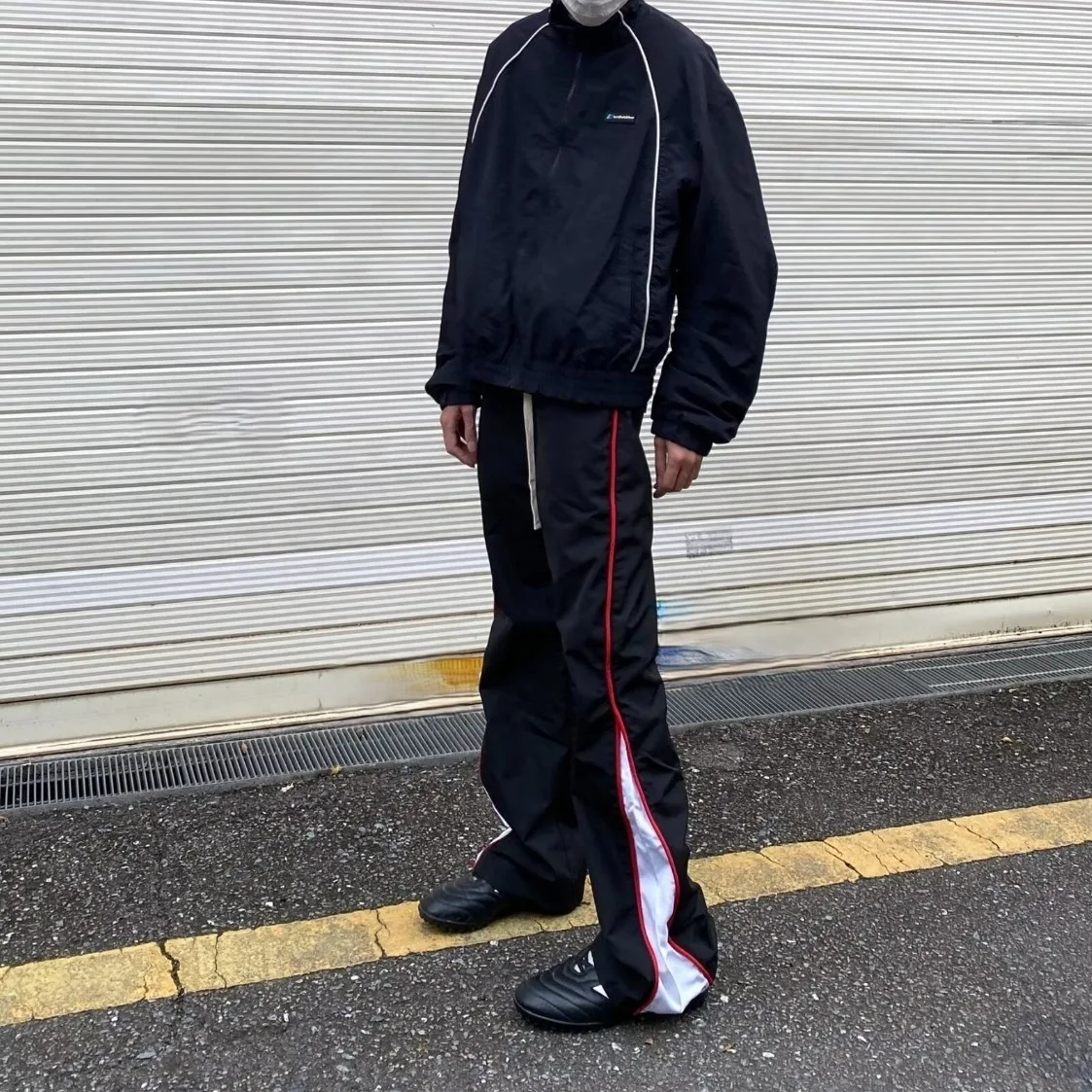 Мужские спортивные брюки свободного кроя для лета, повседневные уличные брюки в полоску, американские широкие брюки с цветными блоками, длинные штаны
Мужские спортивные брюки свободного кроя для лета, повседневные уличные брюки в полоску, американские широкие брюки с цветными блоками, длинные штаны