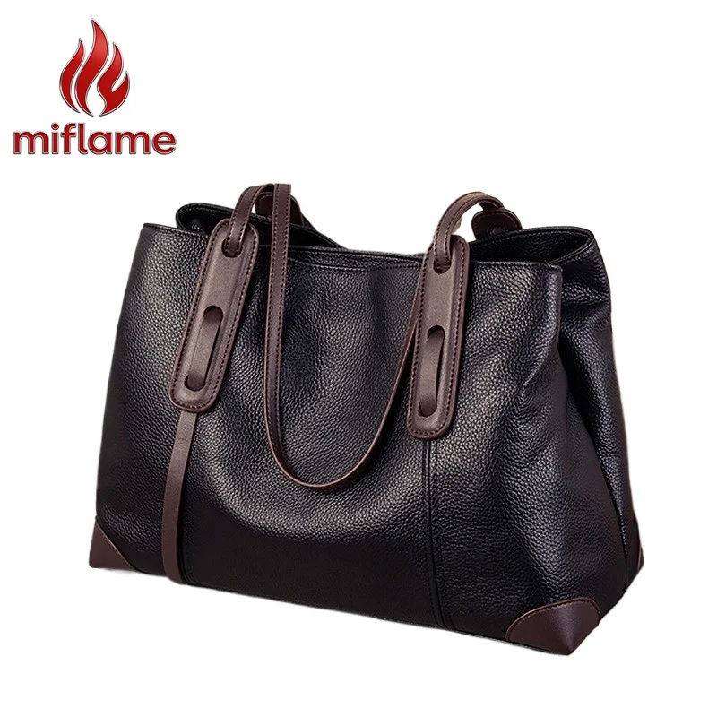 Minimalist Shoulder Bag for Women Genuine Leather Oversized Everyday Work Large Capacity Multiple Pockets Adjustable Strap
Minimalist Shoulder Bag for Women Genuine Leather Oversized Everyday Work Large Capacity Multiple Pockets Adjustable Strap