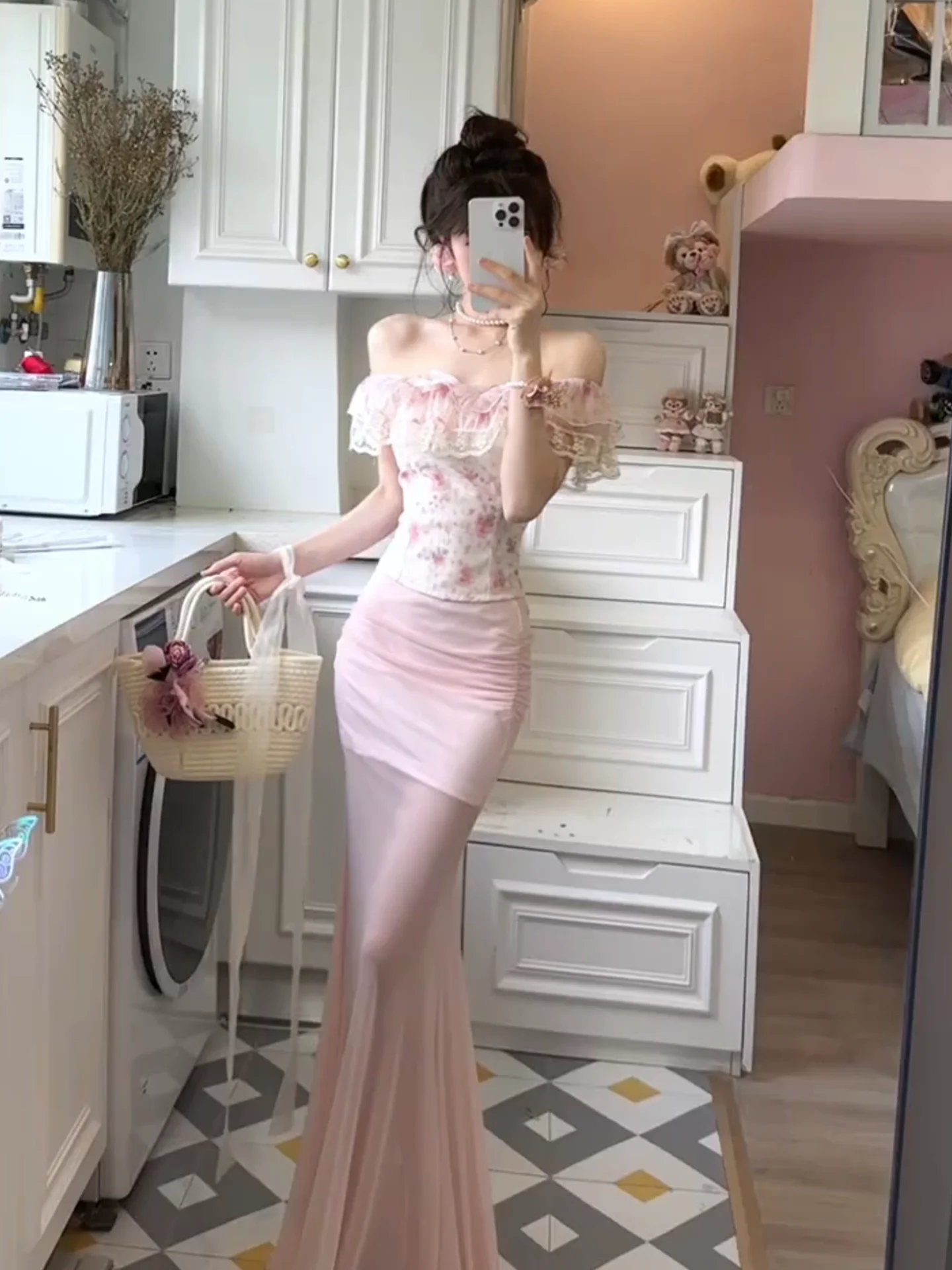 Pink Floral Lace Off-Shoulder Top And Long Skirt Set Women's Summer High Waist Bodycon Dress Pure Desire Leaf Splicing
Pink Floral Lace Off-Shoulder Top And Long Skirt Set Women's Summer High Waist Bodycon Dress Pure Desire Leaf Splicing