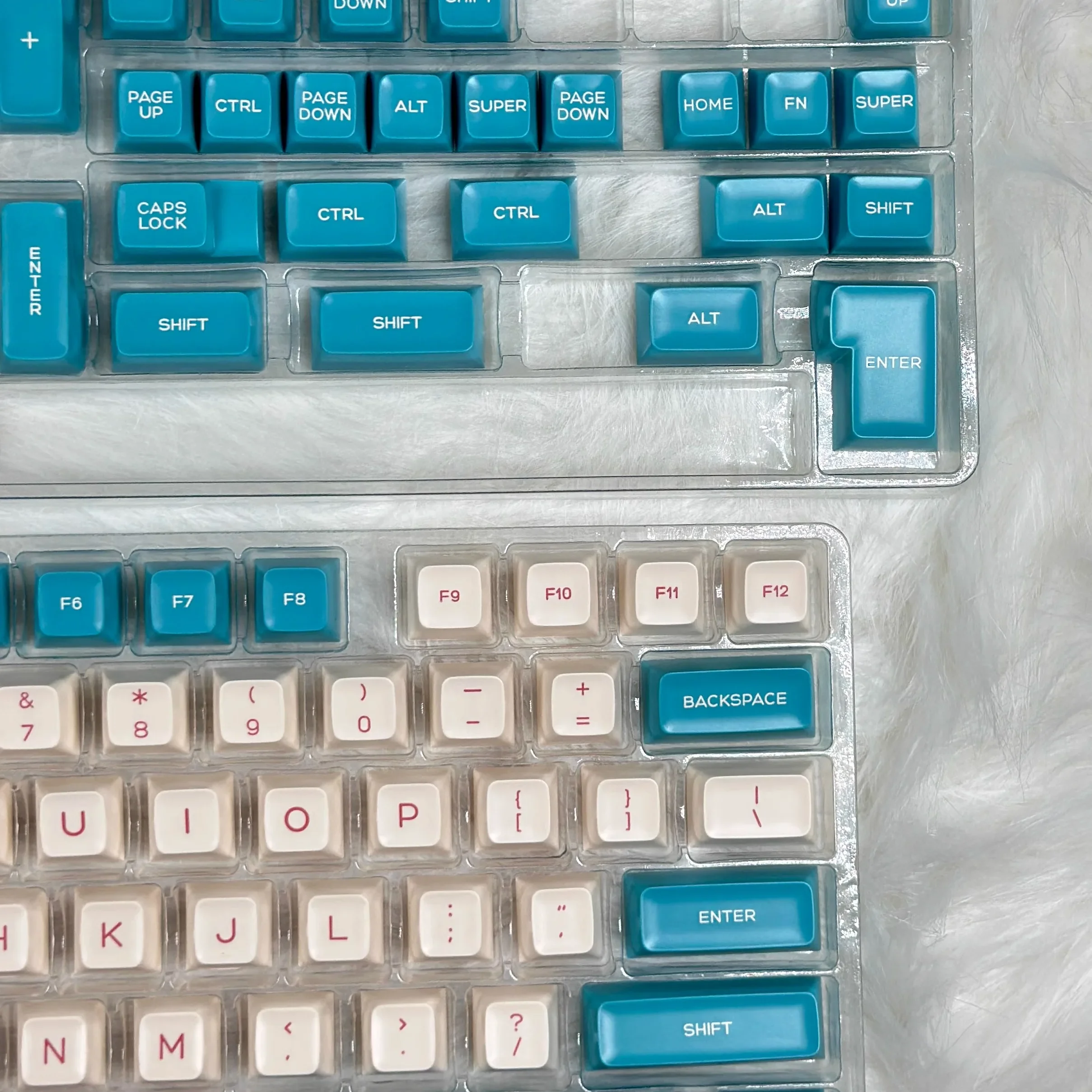Трехцветные колпачки Guoyun PBT, высота SA, полный набор трехцветных колпачков для литья под давлением GMK75/87/98, и т. д.
Трехцветные колпачки Guoyun PBT, высота SA, полный набор трехцветных колпачков для литья под давлением GMK75/87/98, и т. д.