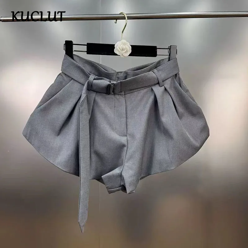 KUCLUT Fashion Women's High-Waisted Puff Shorts Solid Color Casual Versatile With Belt Short Pants Female Trendy New Items 1A193 
KUCLUT Fashion Women's High-Waisted Puff Shorts Solid Color Casual Versatile With Belt Short Pants Female Trendy New Items 1A193