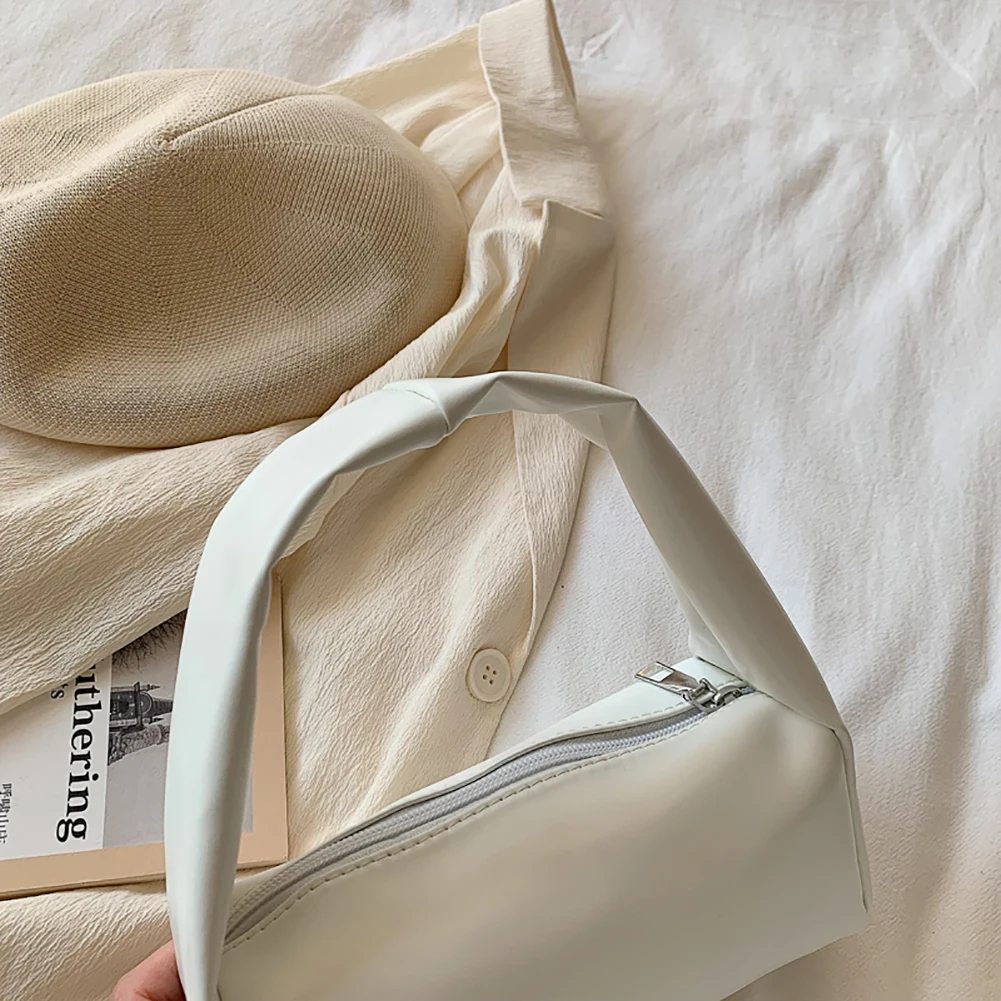 Fashion Simple Women PU Leather Clutch Bag Solid Color Ladies Cylinder Handbags for Women Fashionable Decoration
Fashion Simple Women PU Leather Clutch Bag Solid Color Ladies Cylinder Handbags for Women Fashionable Decoration
