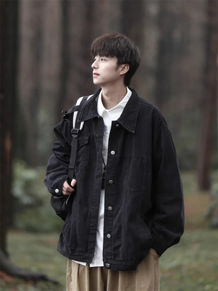 Американская ретро-куртка из черного денима для мужчин: модная, в стиле хип-хоп, для работы и повседневной носки, осенняя, молодежная, весенне-осенняя
Американская ретро-куртка из черного денима для мужчин: модная, в стиле хип-хоп, для работы и повседневной носки, осенняя, молодежная, весенне-осенняя