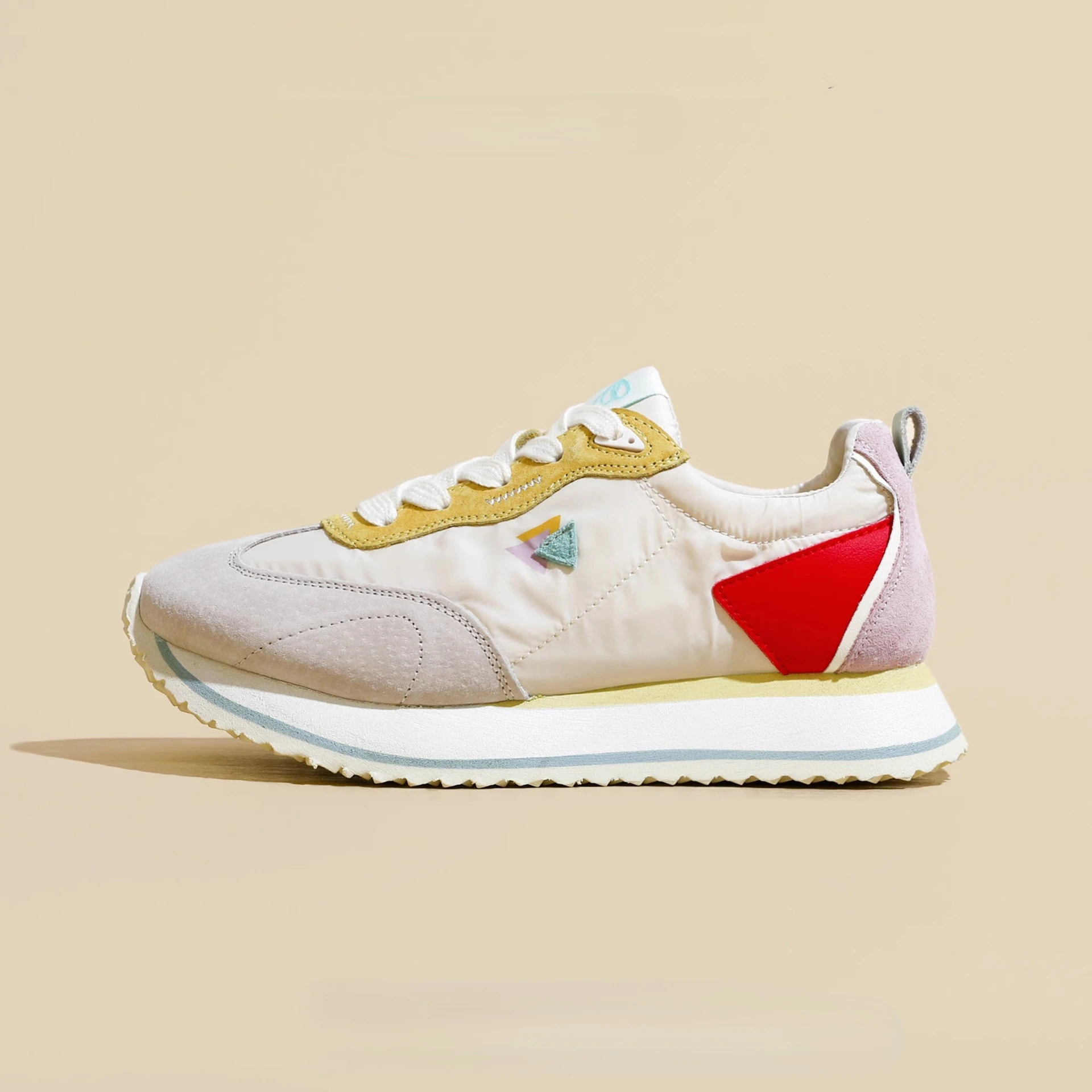 Spring Autumn New Designer Casual Sneakers for Women Soft-soled Luxury Shoes Femalecolor Match Outdoor Sports Shoes Female
Spring Autumn New Designer Casual Sneakers for Women Soft-soled Luxury Shoes Femalecolor Match Outdoor Sports Shoes Female