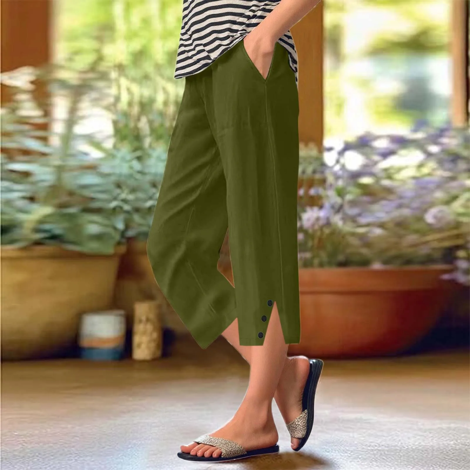 Summer Beach Style Women's Shorts Seven-quarter Trousers Casual Solid Elastic High Waist Pants Drawstring Pocket Capris Pants
Summer Beach Style Women's Shorts Seven-quarter Trousers Casual Solid Elastic High Waist Pants Drawstring Pocket Capris Pants