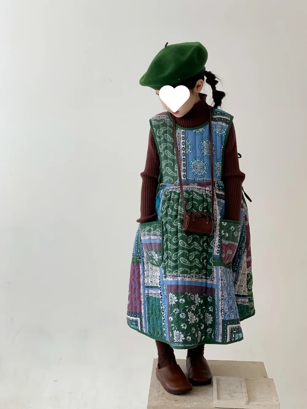 Children's Dress Winter Girl's Korean Flower Vintage Tank Top Dress Children's Thickened Wrapped Sleeveless Dress
Children's Dress Winter Girl's Korean Flower Vintage Tank Top Dress Children's Thickened Wrapped Sleeveless Dress
