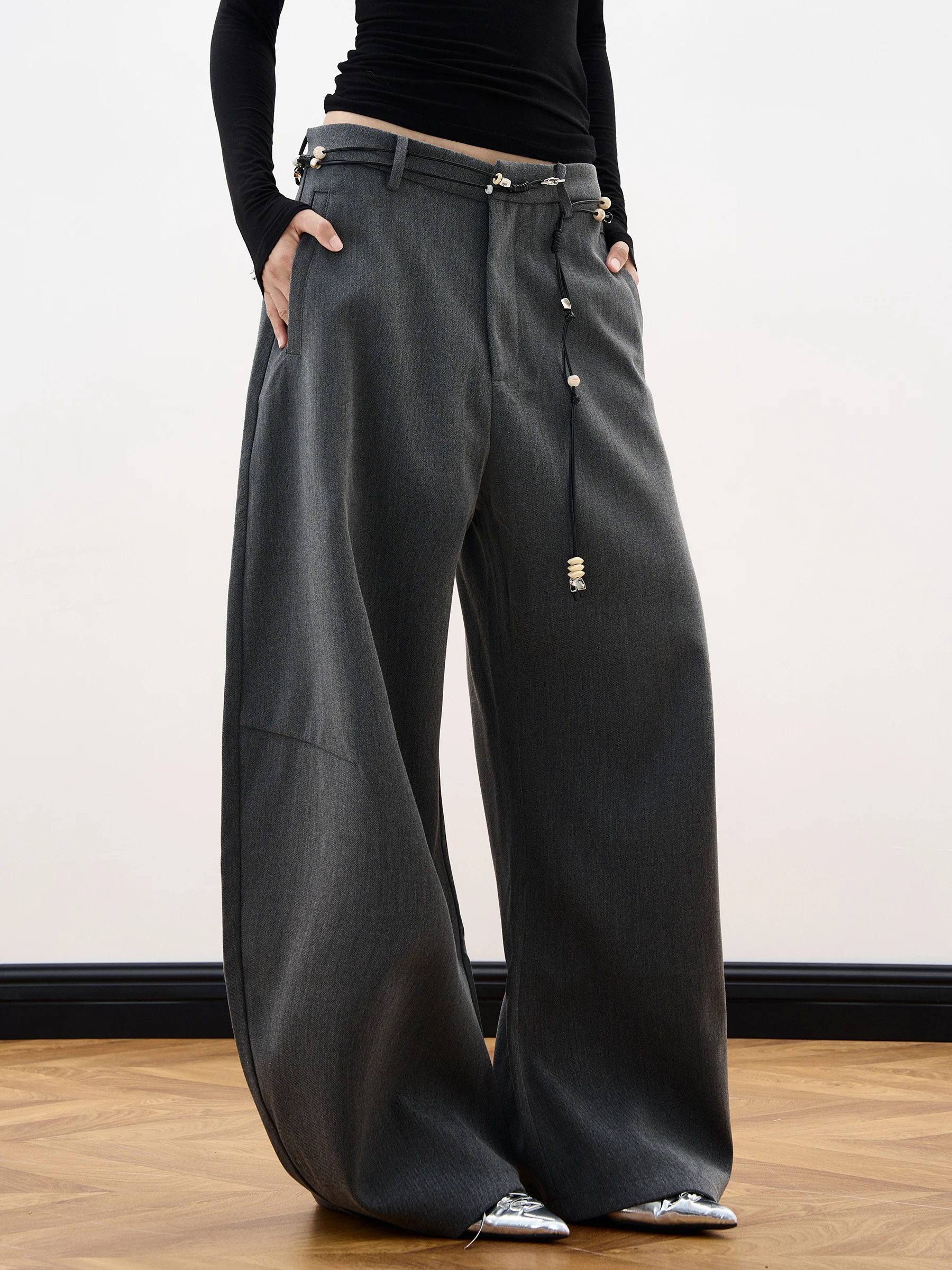 JUNECUT Grey Casual Wide Leg Pants Women's Deconstructed Tailoring Commute Knife Loose Fit Straight Tube Trousers
JUNECUT Grey Casual Wide Leg Pants Women's Deconstructed Tailoring Commute Knife Loose Fit Straight Tube Trousers