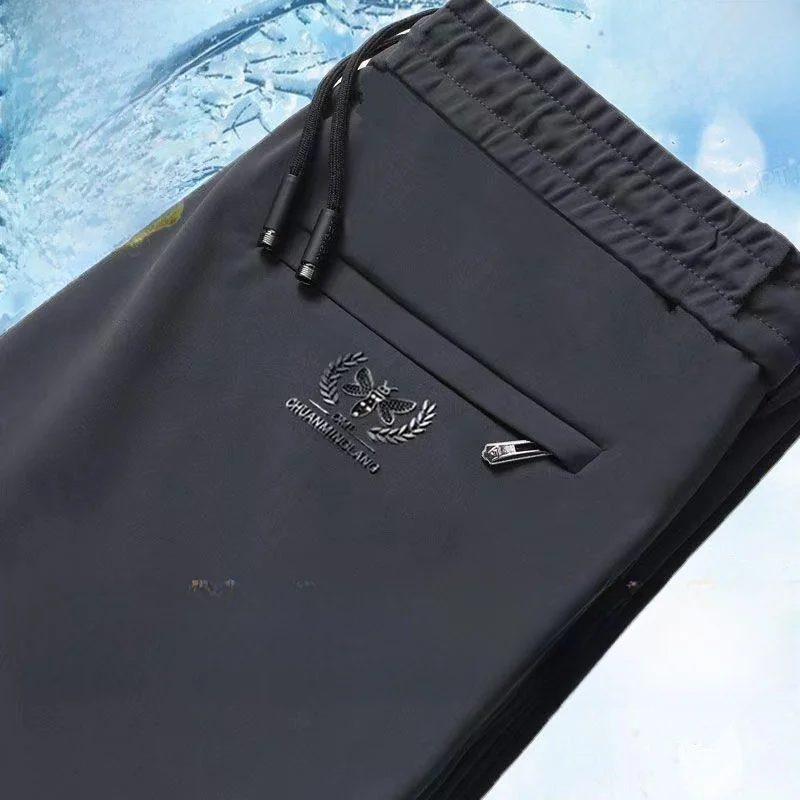 Мужские зимние спортивные брюки на флисовой подкладке с эластичным поясом, свободные прямые брюки, повседневные брюки, универсальная повседневная одежда
Мужские зимние спортивные брюки на флисовой подкладке с эластичным поясом, свободные прямые брюки, повседневные брюки, универсальная повседневная одежда