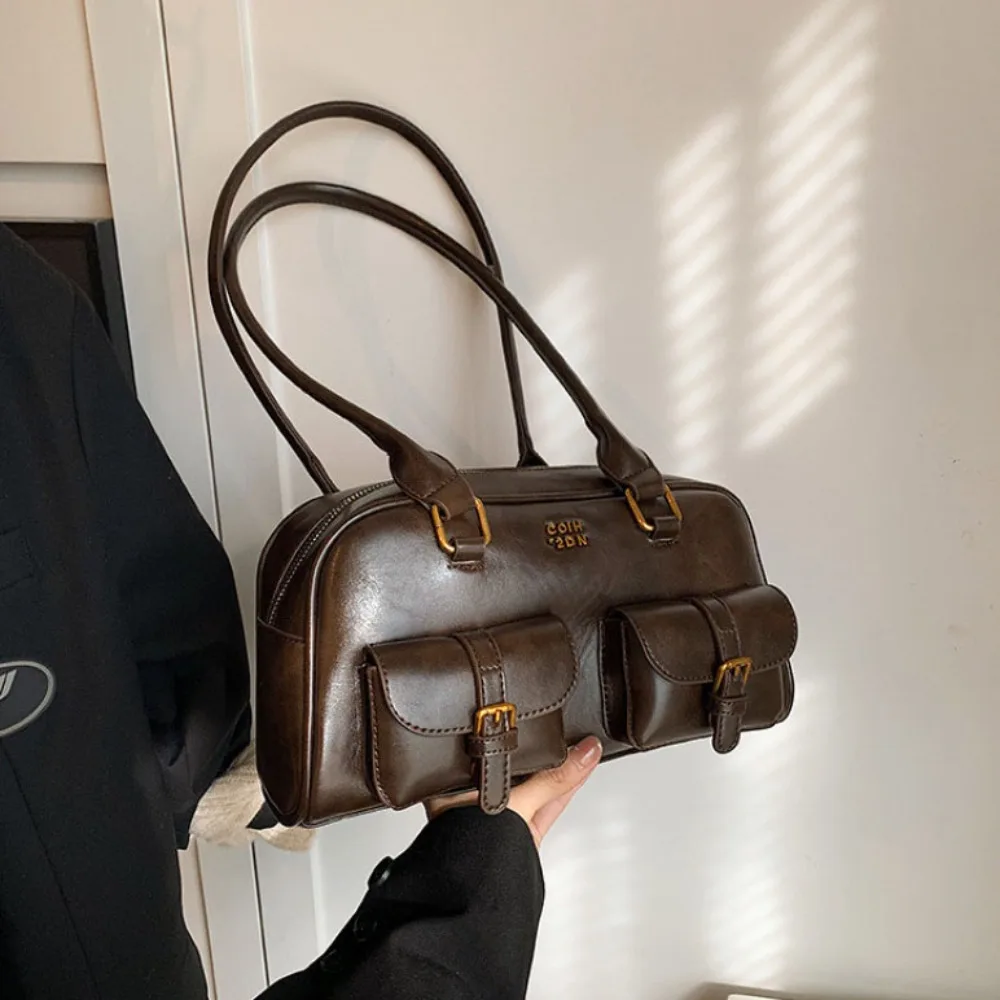 Portable JK Leather Shoulder Bag PU Leather Solid Color Bowling Bag Zipper Closure Multifunction Hobo Bag Men
Portable JK Leather Shoulder Bag PU Leather Solid Color Bowling Bag Zipper Closure Multifunction Hobo Bag Men