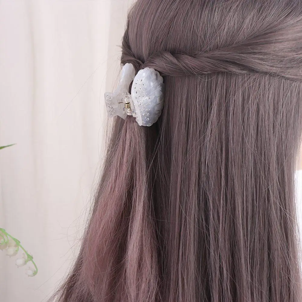 Elegant Rhonestone Shell Hair Claw Korean Style Hair Accessories Shell Crab Clip Hairpin Acrylic Shell Shape Claw Clip Daily
Elegant Rhonestone Shell Hair Claw Korean Style Hair Accessories Shell Crab Clip Hairpin Acrylic Shell Shape Claw Clip Daily