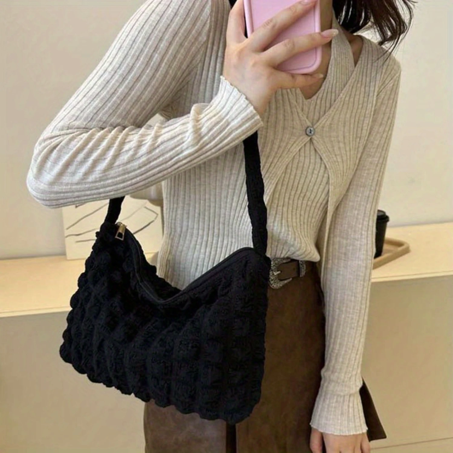 Solid Texture Clouds Bag, Plaid Pattern Quilted Square Shoulder Bag, Fashionable Phone Holder Zipper Bag For Shopping & Daily Li
Solid Texture Clouds Bag, Plaid Pattern Quilted Square Shoulder Bag, Fashionable Phone Holder Zipper Bag For Shopping & Daily Li