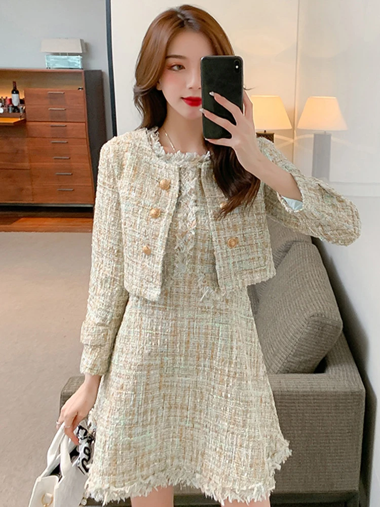 New Tweed 2 Pieces Outfits Women Ladies Vintage Short Coat Jacket Outwear And Sleeveless Slim Mini A-line Short Dress Mujer Set
New Tweed 2 Pieces Outfits Women Ladies Vintage Short Coat Jacket Outwear And Sleeveless Slim Mini A-line Short Dress Mujer Set