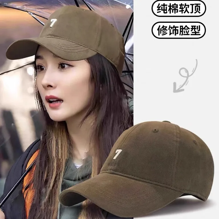  Новая темно-синяя шляпа с цепочкой в европейском стиле 2025 года — восьмиугольная кепка с украшением стразами, высококачественный головной убор унисекс
Новая темно-синяя шляпа с цепочкой в европейском стиле 2025 года — восьмиугольная кепка с украшением стразами, высококачественный головной убор унисекс 