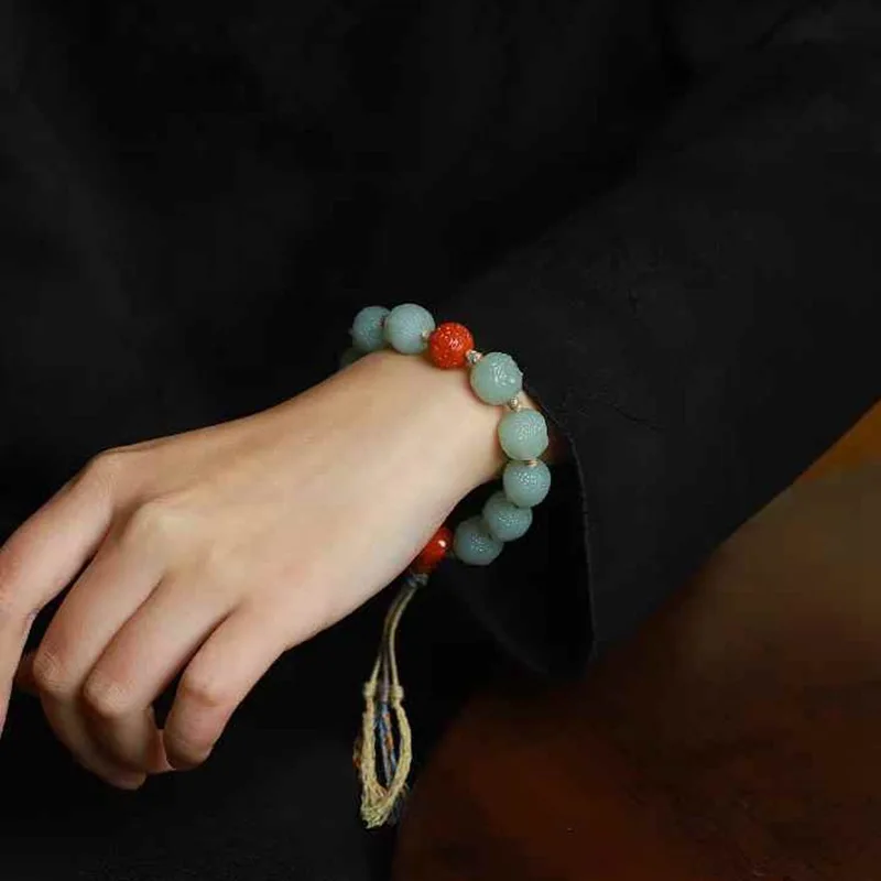 Natural Hetian Jade Qiemo Blue Old Materials Buddha Hand String Men's and Women's Bracelets Certificate
Natural Hetian Jade Qiemo Blue Old Materials Buddha Hand String Men's and Women's Bracelets Certificate