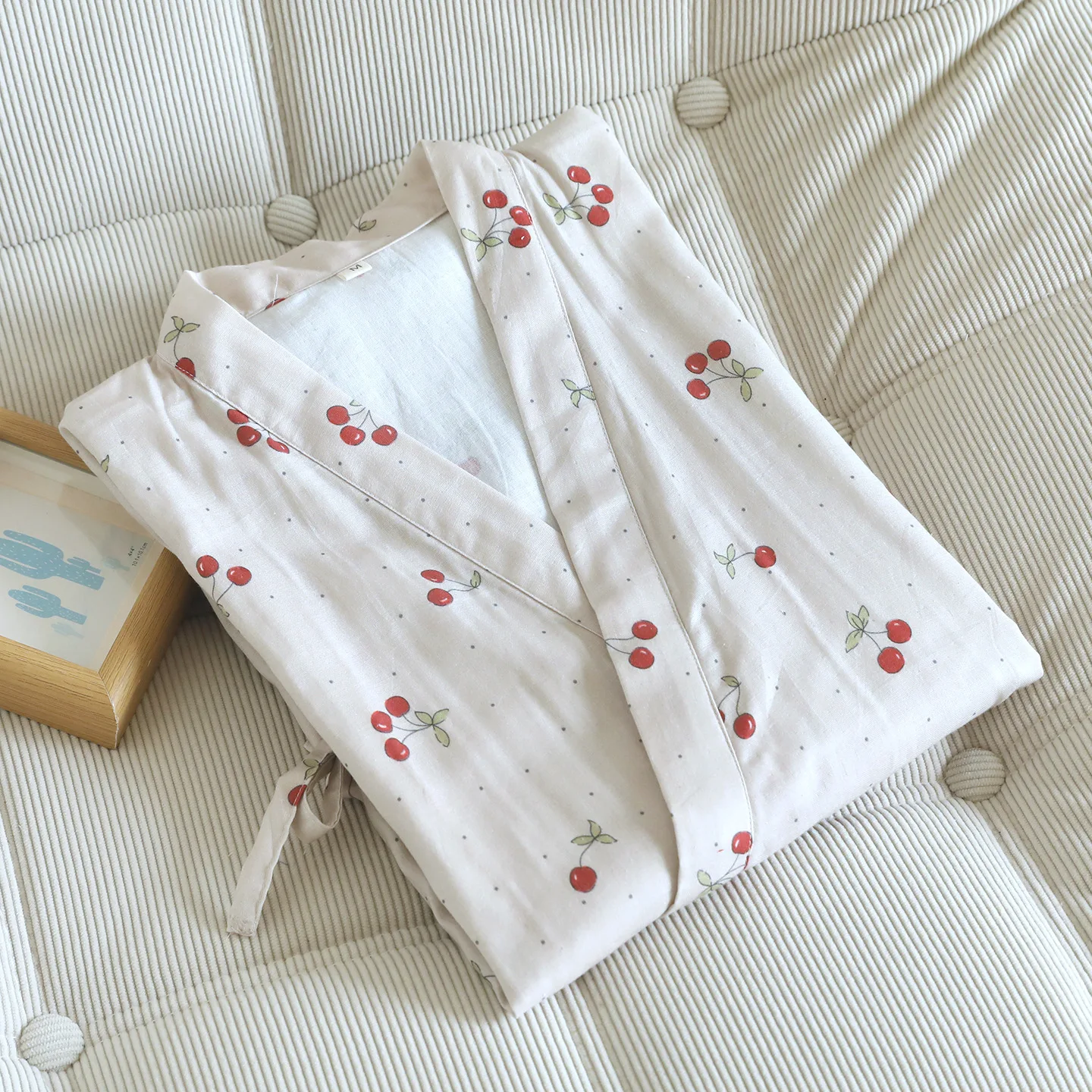 Summer Print Cherry Kimono Sleeping Robe Cotton Gauze Bathrobe Thin Home Clothing Robe Sleepwear
Summer Print Cherry Kimono Sleeping Robe Cotton Gauze Bathrobe Thin Home Clothing Robe Sleepwear