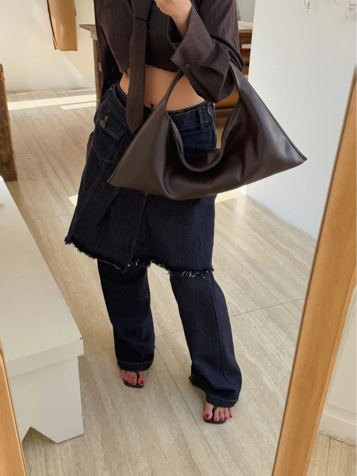 Mini Cowhide Triangle Bag Exquisite Tote Leather Handbag Soft Shoulder Bag Single Strap
Mini Cowhide Triangle Bag Exquisite Tote Leather Handbag Soft Shoulder Bag Single Strap