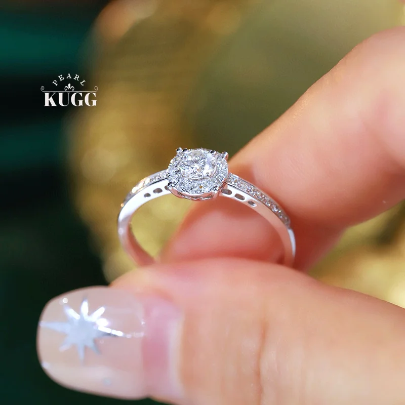 Кольца KUGG из 100% белого золота 18 карат, обручальное кольцо с настоящим натуральным бриллиантом, роскошный классический дизайн, высокие свадебные украшения для женщин
Кольца KUGG из 100% белого золота 18 карат, обручальное кольцо с настоящим натуральным бриллиантом, роскошный классический дизайн, высокие свадебные украшения для женщин