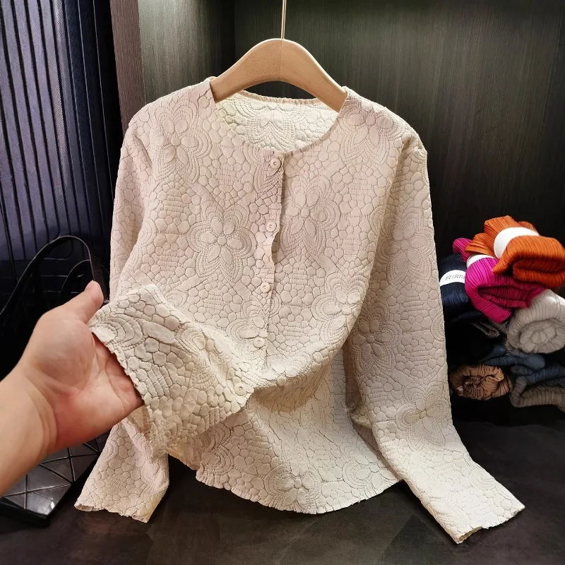 Miyake Pleated Round-Neck Single-Button Cardigan 2026 New Slimming Versatile Outerwear Minimalist Elegant Women's Commuter Coat
Miyake Pleated Round-Neck Single-Button Cardigan 2026 New Slimming Versatile Outerwear Minimalist Elegant Women's Commuter Coat