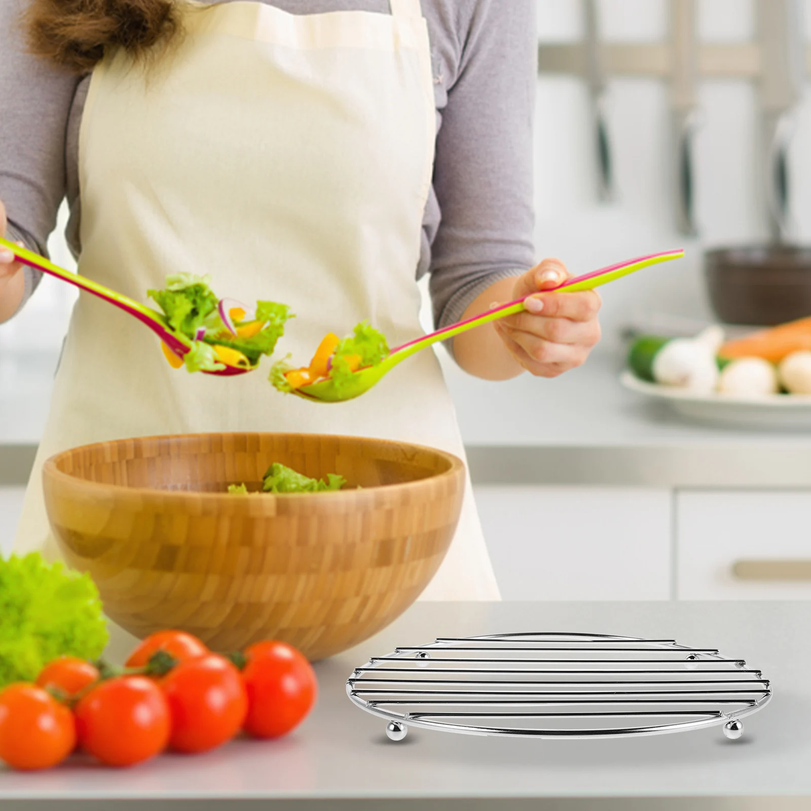 Iron Electroplated Heat Resistant Round Trivet Multi-Purpose Hot Pot Holder for Kitchen Dining Table Baking Cooking Stand
Iron Electroplated Heat Resistant Round Trivet Multi-Purpose Hot Pot Holder for Kitchen Dining Table Baking Cooking Stand