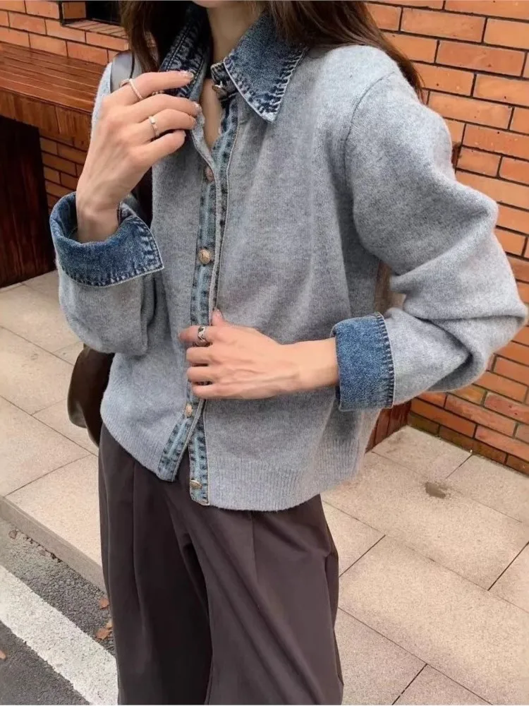 Women's Clothing New 2026 Fashion Knitted Cardigan Denim Splicing Sweater Contrast Jacket Simple Style All-match Comfortable
Women's Clothing New 2026 Fashion Knitted Cardigan Denim Splicing Sweater Contrast Jacket Simple Style All-match Comfortable