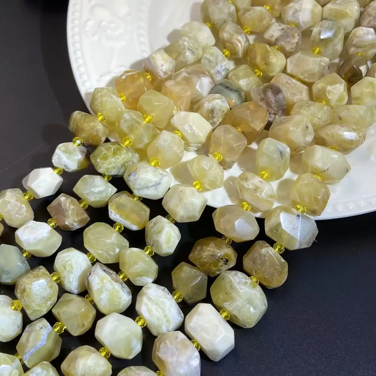 Natural Yellow Opal Stone Hand Cutting Big Nugget Loose Beads 16'' Strand Pendant Jewelry Making DIY
Natural Yellow Opal Stone Hand Cutting Big Nugget Loose Beads 16'' Strand Pendant Jewelry Making DIY
