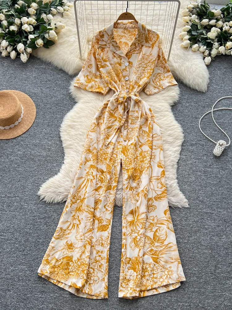 Elegant floral print jumpsuits Skinny high waist short sleeve jumpsuit women's summer holiday single breasted Lace up jumpsuit
Elegant floral print jumpsuits Skinny high waist short sleeve jumpsuit women's summer holiday single breasted Lace up jumpsuit