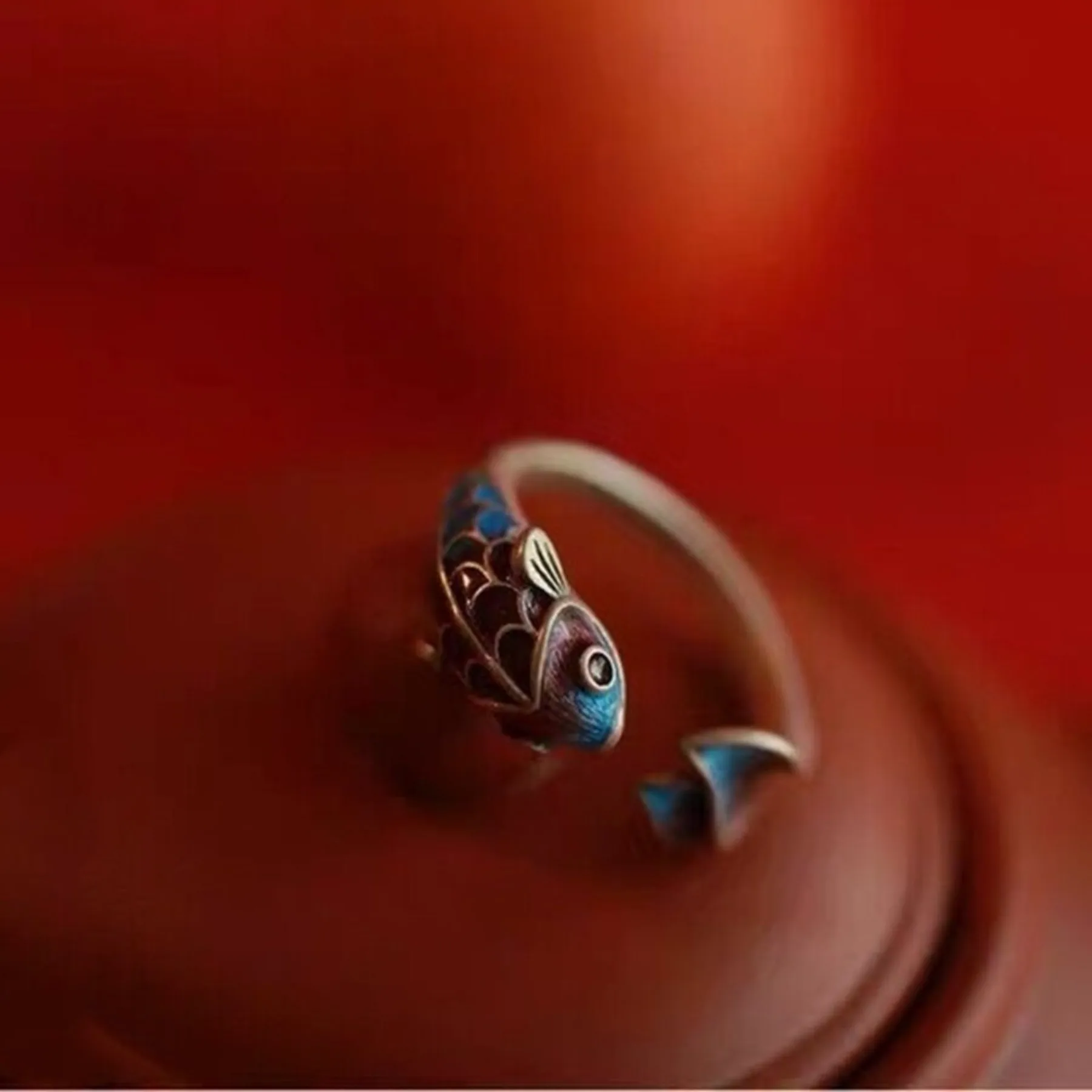 Кольцо из стерлингового серебра 925 пробы с эмалью Luy Carp, винтажное кольцо Court Sle, женское кольцо с открытым пальцем, модные ювелирные изделия, аксессуар
Кольцо из стерлингового серебра 925 пробы с эмалью Luy Carp, винтажное кольцо Court Sle, женское кольцо с открытым пальцем, модные ювелирные изделия, аксессуар