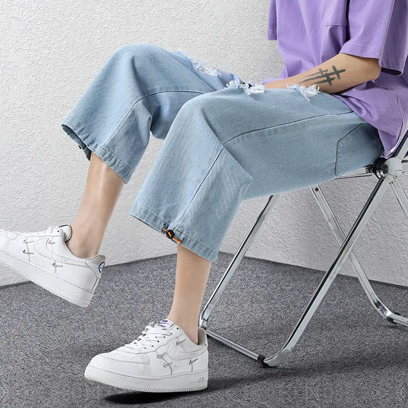 Summer Outdoor Fashion Trend Ripped Hole Casual Denim Shorts for Men Fashionable Loose Comfortable Breathable Cropped Pants
Summer Outdoor Fashion Trend Ripped Hole Casual Denim Shorts for Men Fashionable Loose Comfortable Breathable Cropped Pants