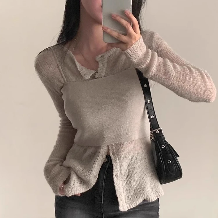 Vintage Simple O-neck All-match Long Sleeve Knitted Cardigan+ Sexy Slim Fit Camisole Vest 2025 Autumn New Two Piece Sets
Vintage Simple O-neck All-match Long Sleeve Knitted Cardigan+ Sexy Slim Fit Camisole Vest 2025 Autumn New Two Piece Sets