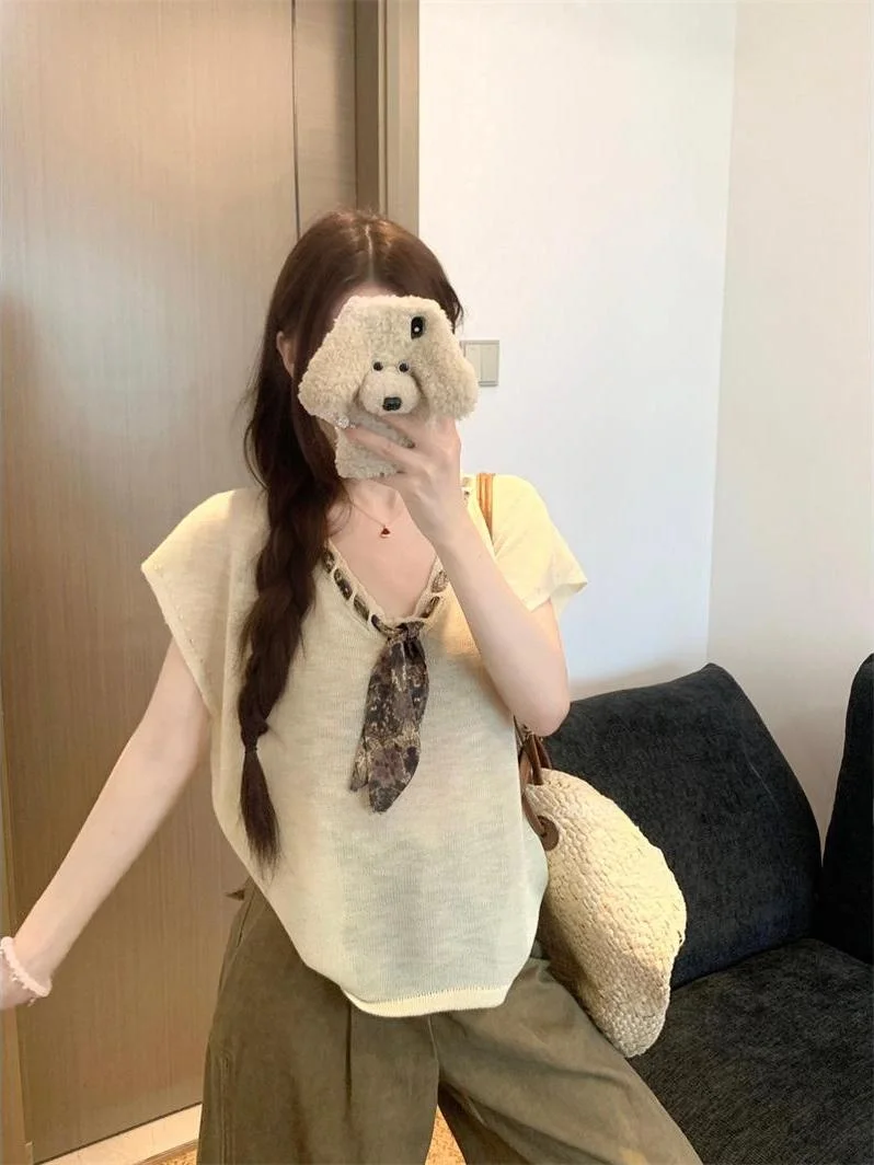 Fashionable Silk Scarf V-Neck Short Sleeve Knitted Sweater Women's Summer 2026 Casual Loose Slimming Simple Match Upper Body
Fashionable Silk Scarf V-Neck Short Sleeve Knitted Sweater Women's Summer 2026 Casual Loose Slimming Simple Match Upper Body