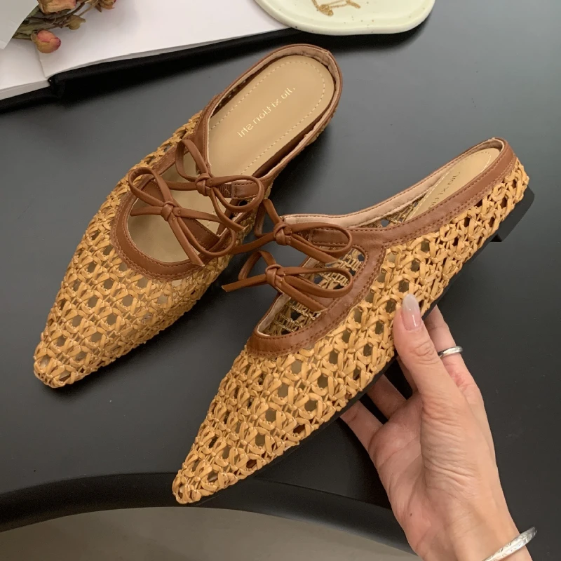 Retro Hollow Woven Flat Slippers Women Fashion Bow Square Toe Brand Designer Shoes Elegant Comfortable Soft Sole Modern Slippers
Retro Hollow Woven Flat Slippers Women Fashion Bow Square Toe Brand Designer Shoes Elegant Comfortable Soft Sole Modern Slippers