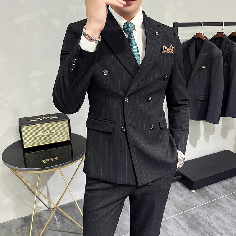 2025 High-quality Korean version slim-fit business (suit + vest + trousers) striped double-breasted suit three-piece set
2025 High-quality Korean version slim-fit business (suit + vest + trousers) striped double-breasted suit three-piece set