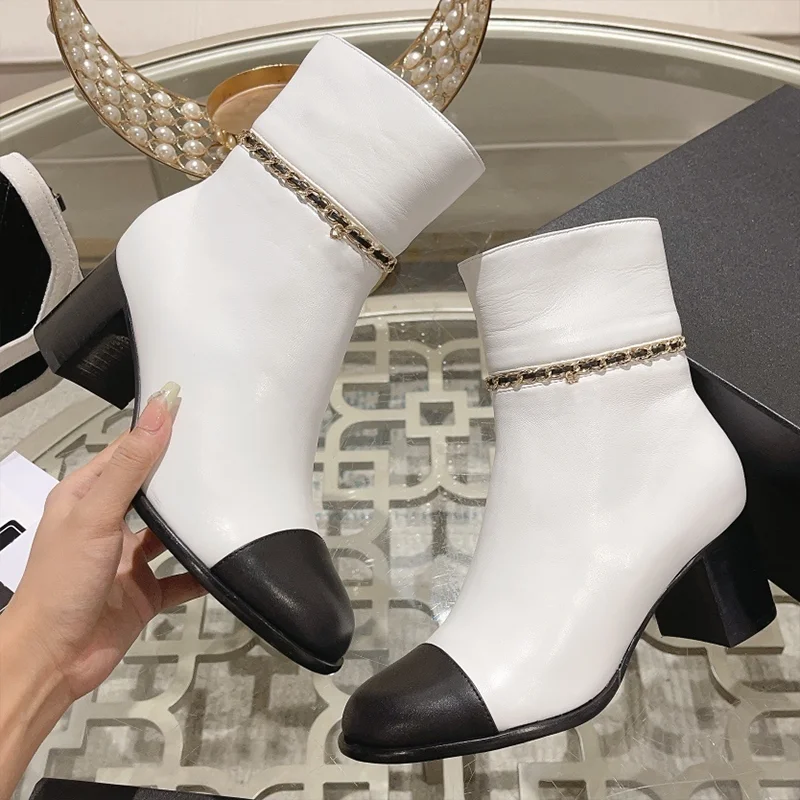 Высококачественная женская воловья кожа с цепными элементами, мягкая подкладка из овчины, защитная подошва из натуральной кожи, роскошная 25080837
Высококачественная женская воловья кожа с цепными элементами, мягкая подкладка из овчины, защитная подошва из натуральной кожи, роскошная 25080837