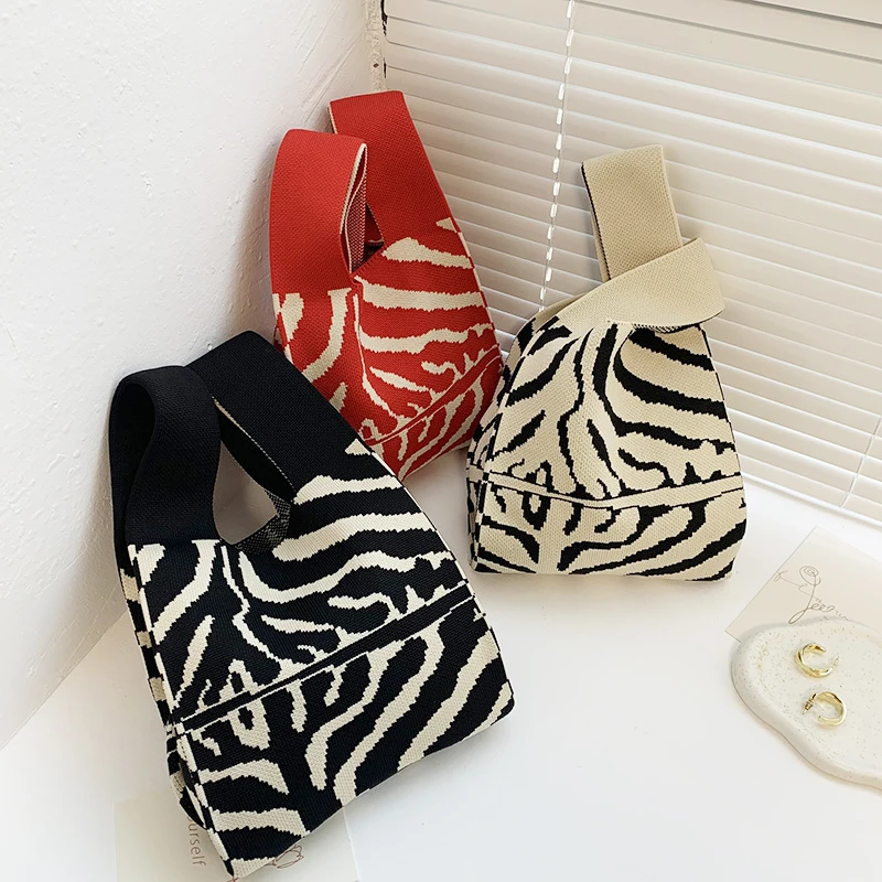 Braided Handbag Animal Print Women's Handbags Trend 2023 Designer Leopard Print Tote Bagutte Straw Small Crochet Vintage Bag
Braided Handbag Animal Print Women's Handbags Trend 2023 Designer Leopard Print Tote Bagutte Straw Small Crochet Vintage Bag