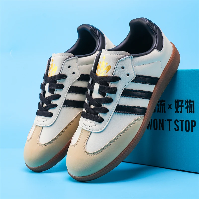 Summer Breathable Comfortable Top Layer Leather Three Bars German Training Genuine Leather Retro Raw Rubber Sole Men's Women's
Summer Breathable Comfortable Top Layer Leather Three Bars German Training Genuine Leather Retro Raw Rubber Sole Men's Women's