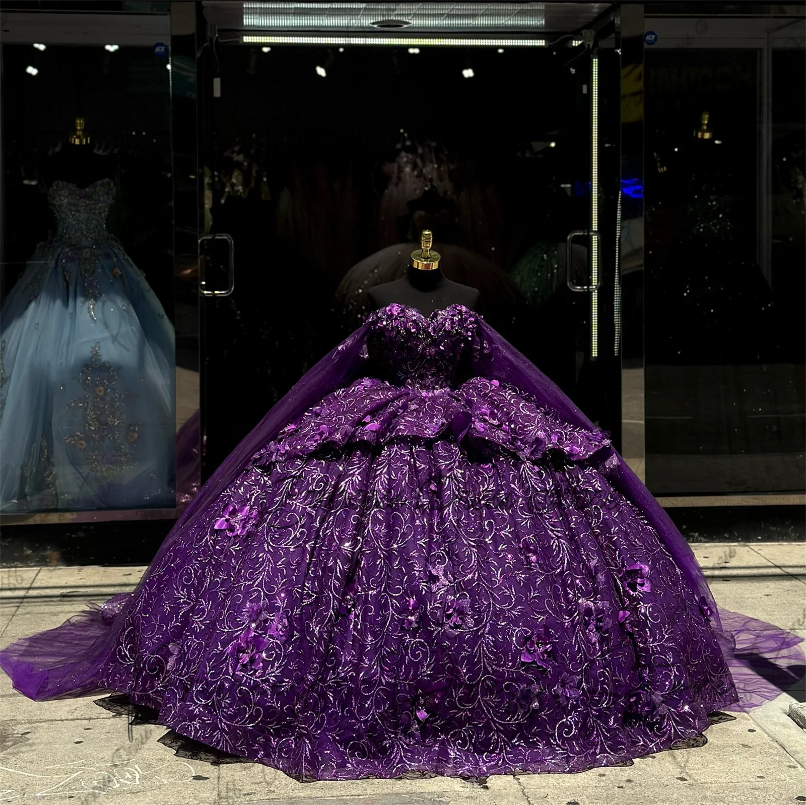 Роскошные кружевные аппликации из бисера Quinceanera Dresses2025 3D цветочные кристаллы Платье для вечеринки в честь 16-го дня рождения Vestidos De 15 Años по индивидуальному заказу
Роскошные кружевные аппликации из бисера Quinceanera Dresses2025 3D цветочные кристаллы Платье для вечеринки в честь 16-го дня рождения Vestidos De 15 Años по индивидуальному заказу