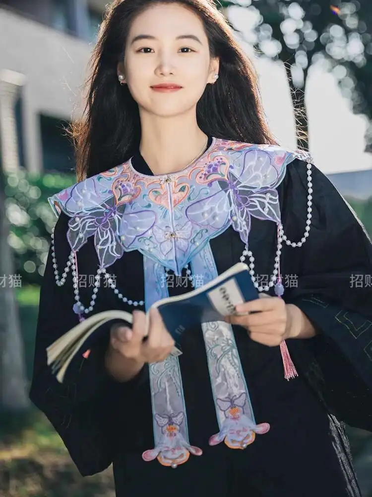 New Chinese Style Blue Hanfu Cloud Shoulder Graduate Academic Dress Shawl Heavy Industry Embroidery Antiquities Fake Collar
New Chinese Style Blue Hanfu Cloud Shoulder Graduate Academic Dress Shawl Heavy Industry Embroidery Antiquities Fake Collar