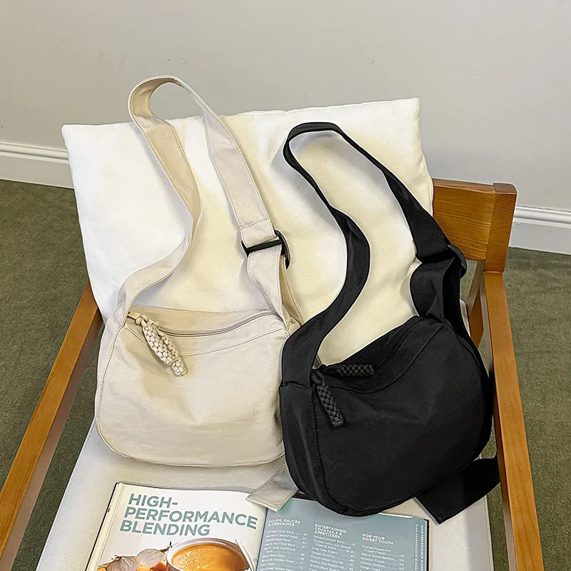 New Fashion Summer Large Capacity Casual Nylon Women Shoulder Bag Korean Style Hobos Bag Youth Crossbody Shoulder Bag
New Fashion Summer Large Capacity Casual Nylon Women Shoulder Bag Korean Style Hobos Bag Youth Crossbody Shoulder Bag
